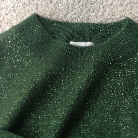 H&M green sweater with metallic thread - Picture 2 of 5